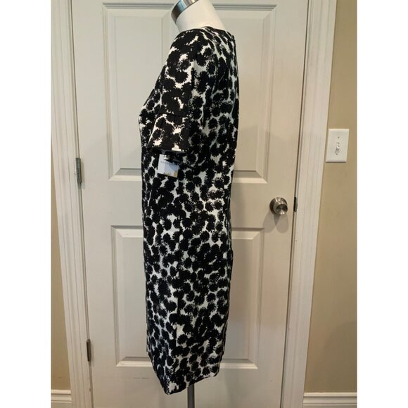 Trina Turk Black & White Paint Brush Patterned Short Sleeve Dress, Size 6 (US) - Picture 4 of 7